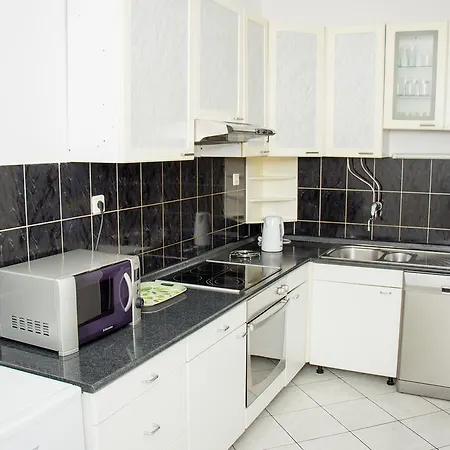 Apartamento Leatoni *