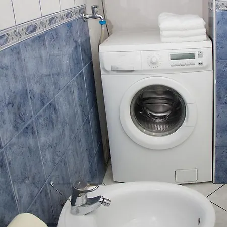 Apartment Leatoni *